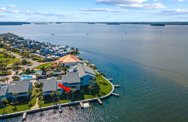 Penthouse! Million-dollar views of Baldy and hike the trails from our backyard!
