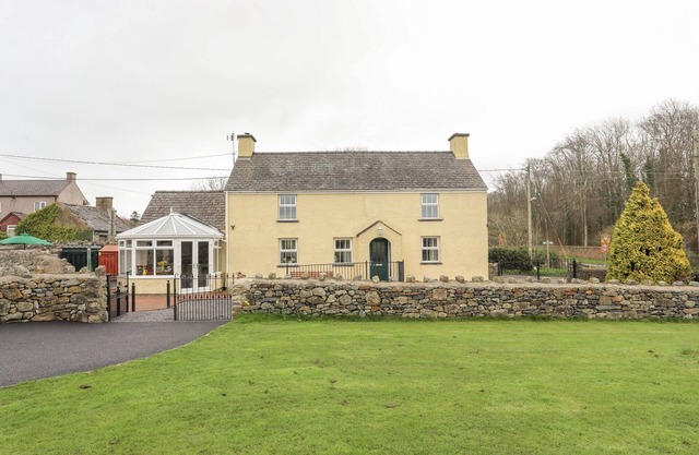 PLAS CEFN MAWR, admite mascotas en Llanedwen, Ref 1008976