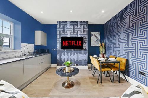 Platinum Grove Modern Flat