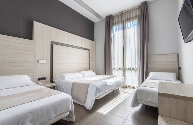 Plaza Goya Rooms