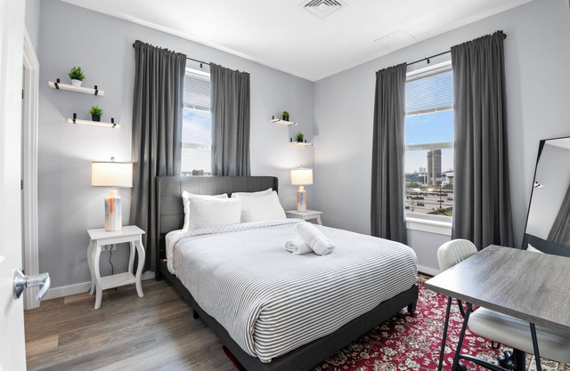 Pleasant 1BR Near Encore Boston 5801