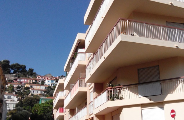 Agradable 2 habitaciones con terraza y garaje, en paz