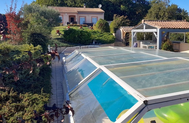 bonita casa de campo, piscina privada, entre la Dordoña y Lot et Garonne