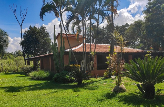 Granja agradable cerca de Brasilia, con piscina y zonas de ocio.