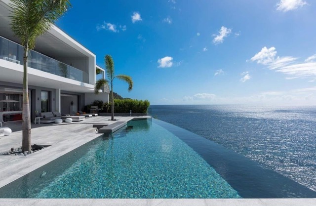 Villa de alta gama, excelente vista al mar desde la terraza de la piscina, Billar, Wifi gratuito