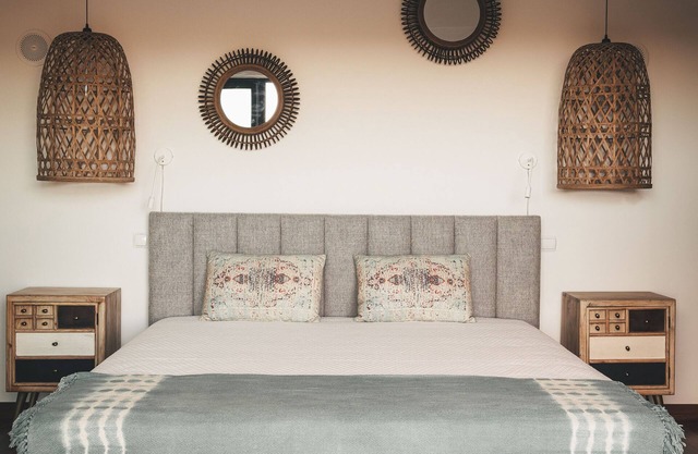 Suite Pomegranate