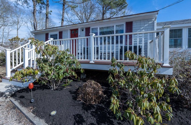 Popponesset- New Listing Near Community House