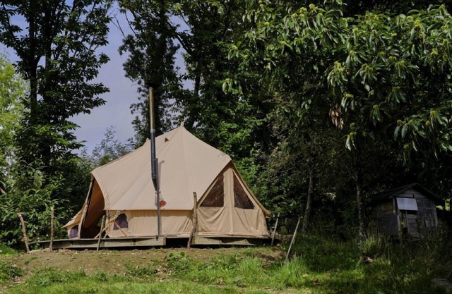 Poppy Bell Tent space for 4, 1 KS Bed