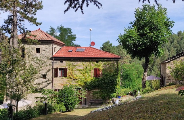 Mansión de piedra en los Apeninos con piscina (Florencia, Bolonia, Rávena)