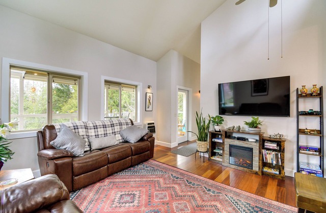 Port Townsend Home: Spacious Yard & Mountain Views