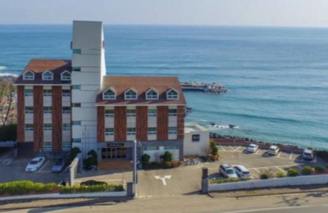 Prada Hotel & Pension