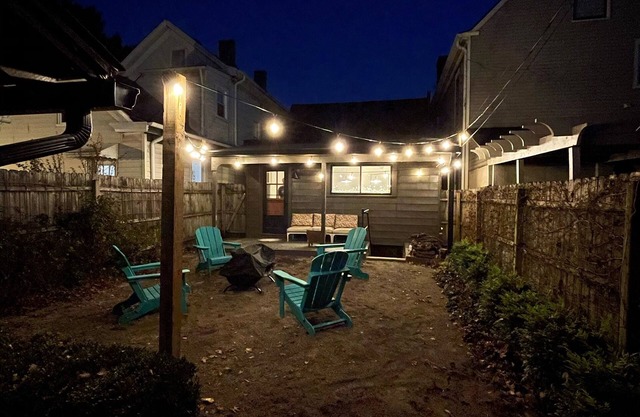 Precious Peach-2 br Boho home w/ fire pit!