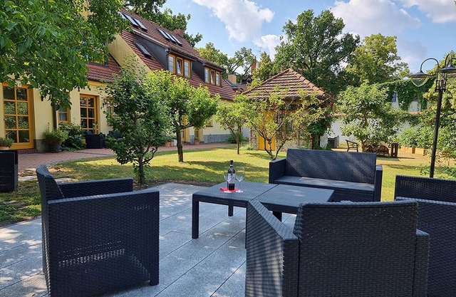 Premium double room (2-4 people), shower/toilet, 1 comb. Living room, bedroom with sofa bed
