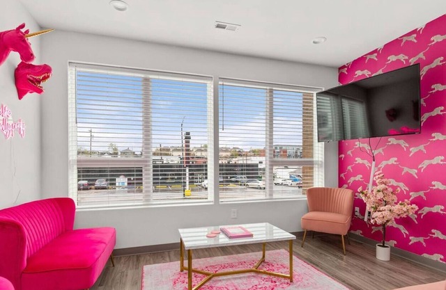 PrettyInnPink Nashville