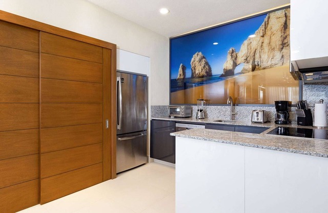 Prime Cabo San Lucas Location! 1 Bedroom Suite at Brand New Resort!!