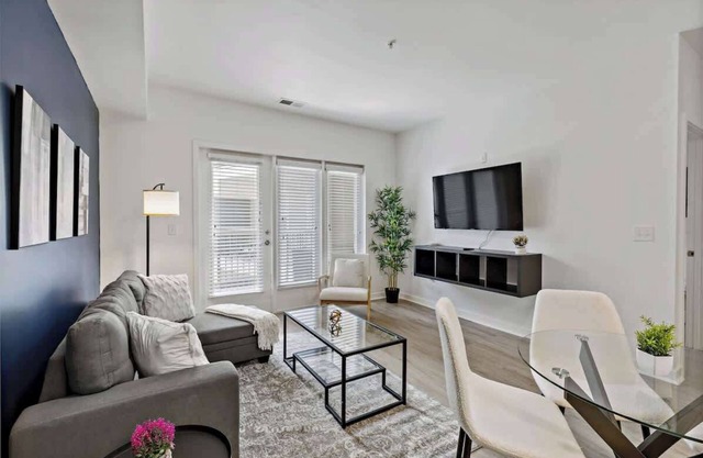 Sophisticated 1BD Stay | DT Access | Gym + W/D + Parking
