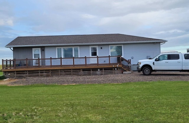 PRIME LOCATION- 6 Mile Bay Centrally located for hunting/fishing.