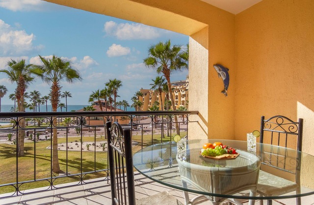 Princesa D 204 - Hermosa vista al mar, 1 dormitorio, colorido condominio