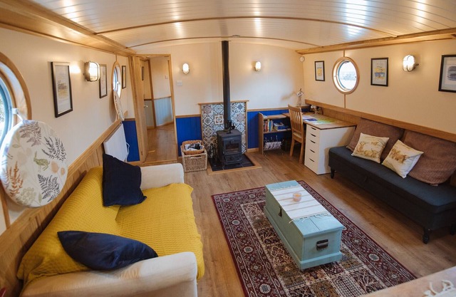 Casa flotante única en la ciudad