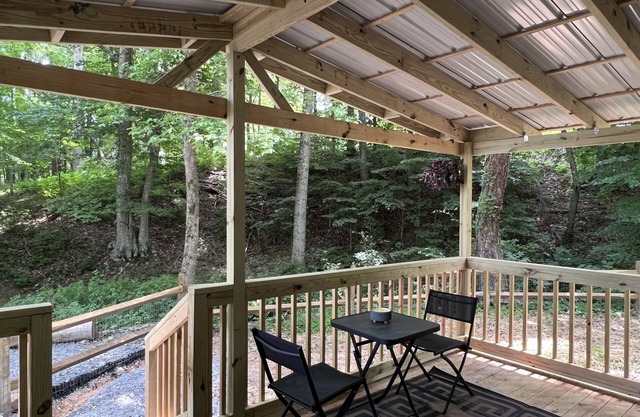 Private 1BR Cabin With Fenced In Dedicated Yard