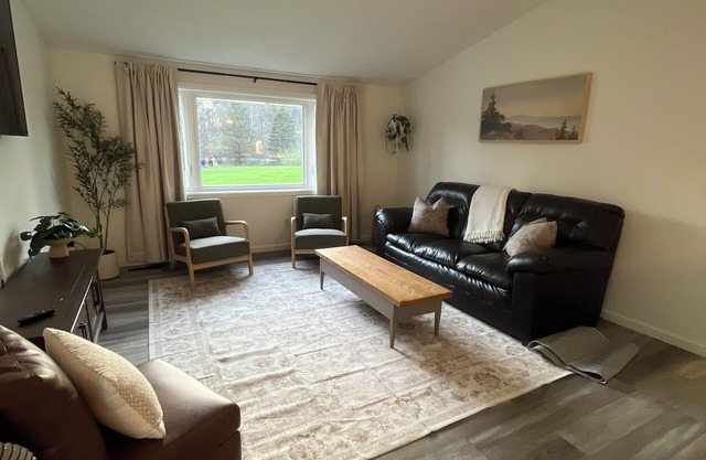 Private 3 Bedroom home, close to Holland and Saugatuck