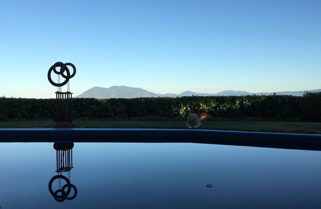 Privado compuesto de 3 acres con piscina de agua salada, bañera de hidromasaje y vistas !!!