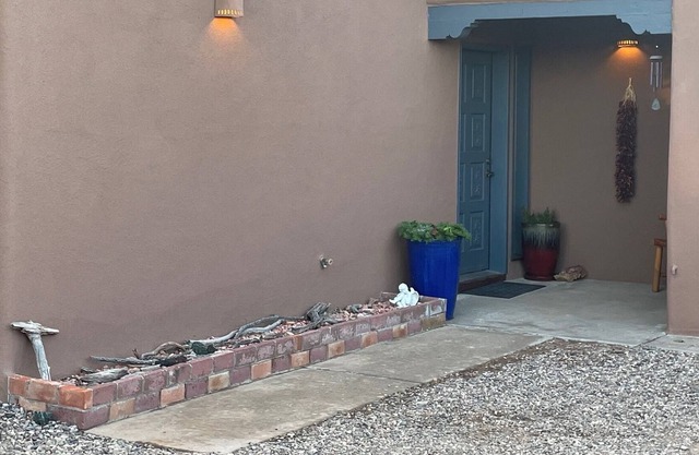 Private and charming 2 BR home on outskirts of Santa Fe