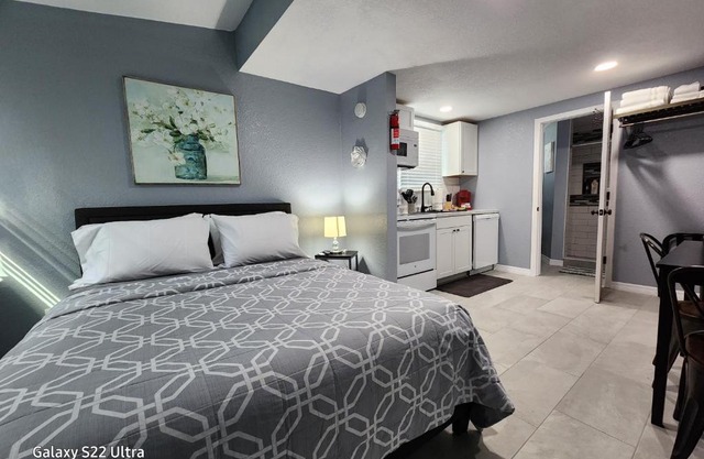 Private Getaway Studio !