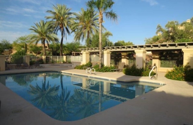 Condominio privado de 2 dormitorios con impresionantes vistas a la montaña y la fuente