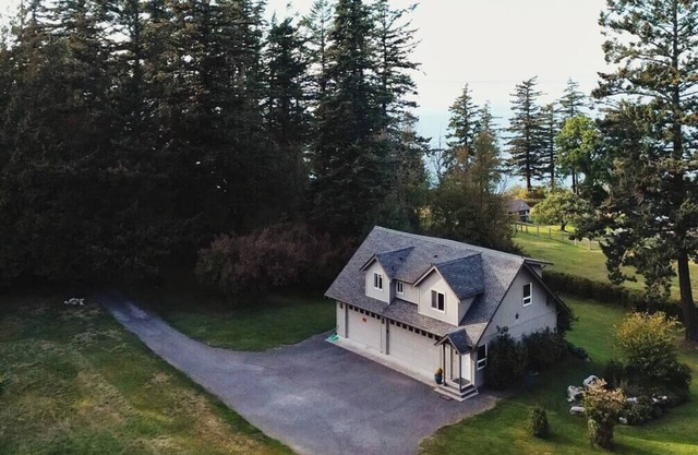Private Guest House-Sea and Forest Views