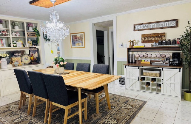 Private Home w/ King Bed in tranquil Cottage Grove-WiFi, AC, near Twin Cities