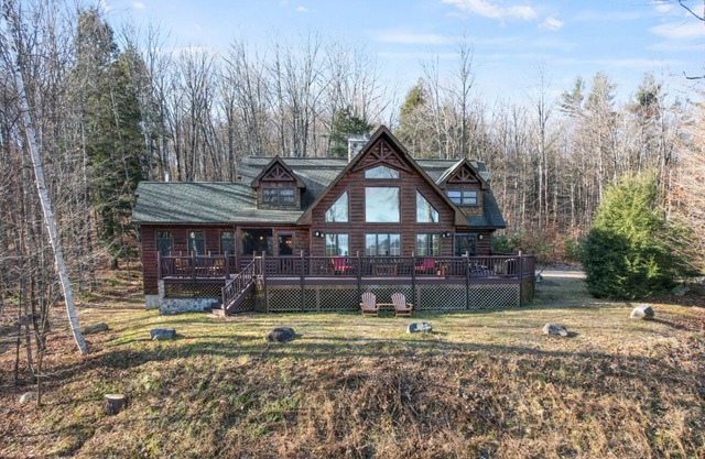 Private Lincoln Log Luxury Lodge in the Adirondacks