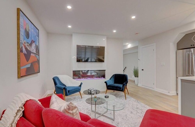 Private Oasis in the Annex 2000 sq ft of Luxury