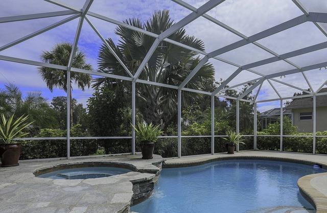 Casa privada aventurera de 3 dormitorios con piscina y spa: Fairway 01