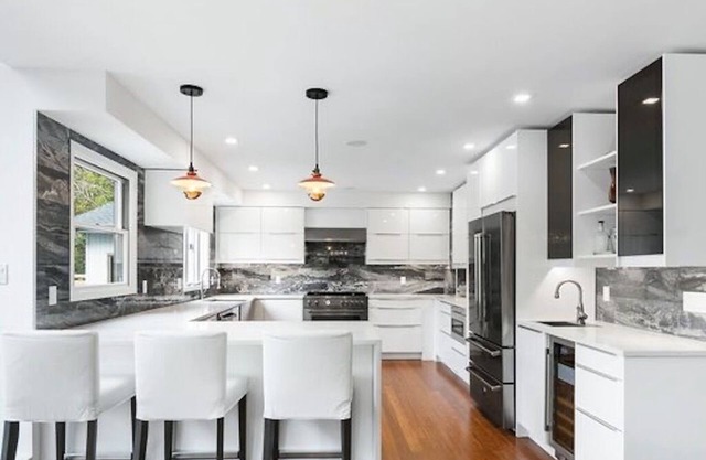 Private Pool and Tennis-Large Newly Renovated Hampton Haven
