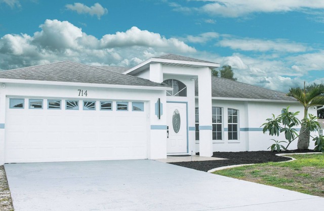 Private Pool Paradise! 3BR Fort Myers House w/ WiFi & A/C
