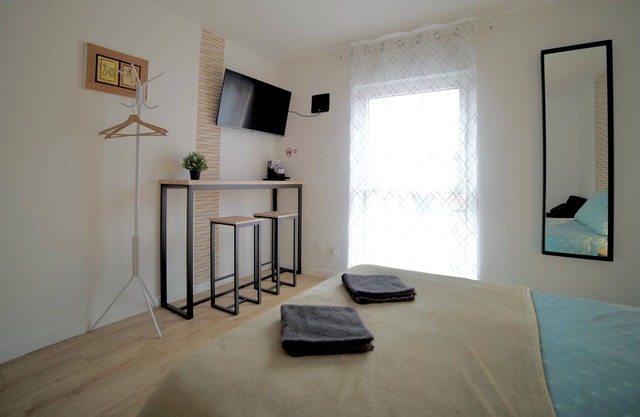 habitación privada con baño privado y estacionamiento privado