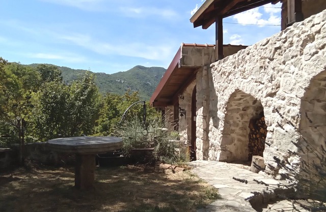Encantadora villa de estilo tradicional montenegrino.