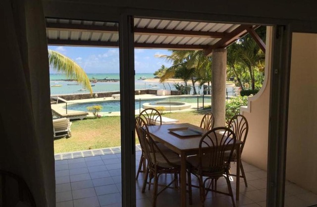 Private villa with family & friends! - by feelluxuryholidays