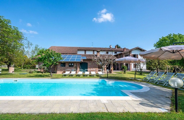 Casa de vacaciones privada con WIFI, jacuzzi, piscina privada, TV, patio, vista panorámica