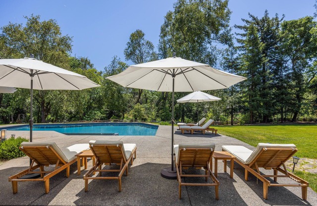 Private Wine Country Oasis On 2 Acres w/ Pool, Spa, Creek & Vineyard