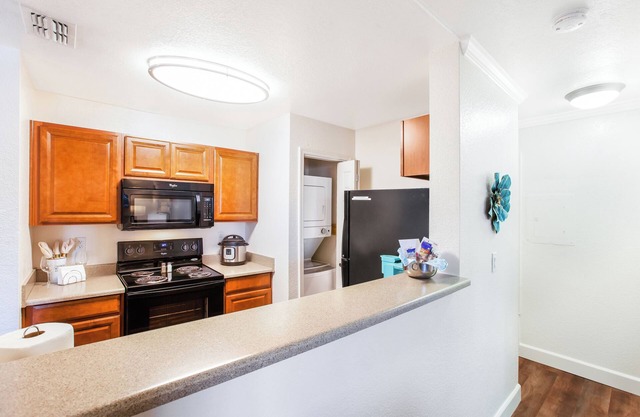 Pro Stays: Midterm Housing - Comfort and Ease