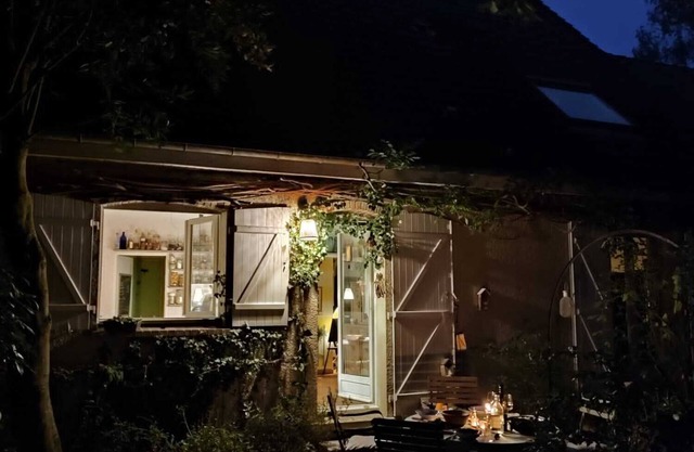 Proche des Jeux Olympiques, Cette Grande Maison et son Jardin Vous Charmeront