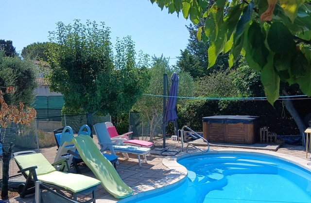 Provence Bungalow Familiar 3 Pcs Piscina climatizada tranquila