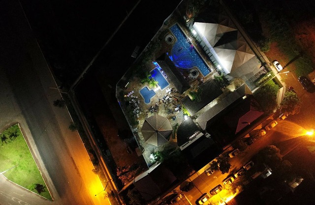 PUNTA CALDAS> CASA 8> R $ 350 / CASA / NOCHE> ALOJAMIENTOS 7