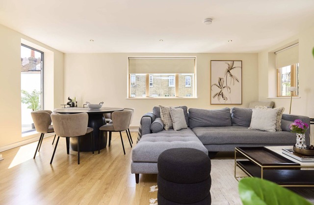 Putney Terrace Apartment