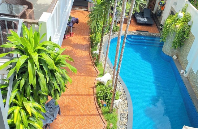 QLI HOTEL
