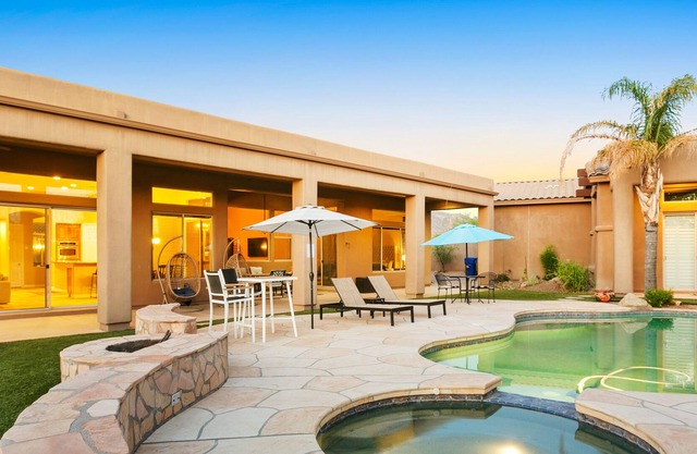 Quailbrush paradise with private pool, pool spa, alfresco dining & fireplace