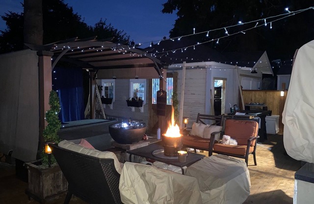 Quaint cottage centrally located near Main Street