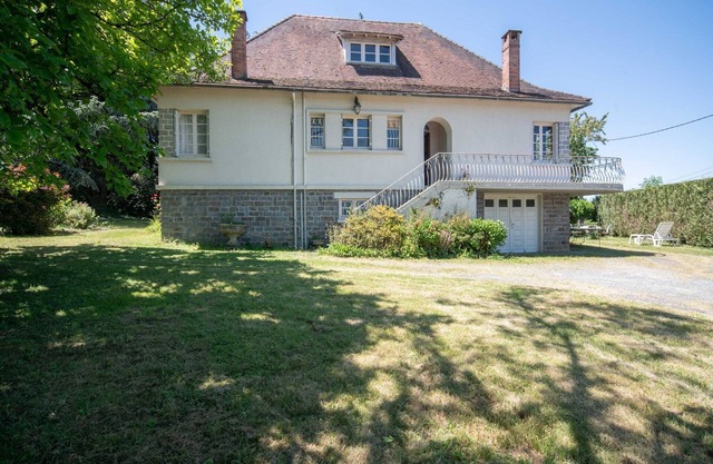 Casa en Payzac con jardín acogedor